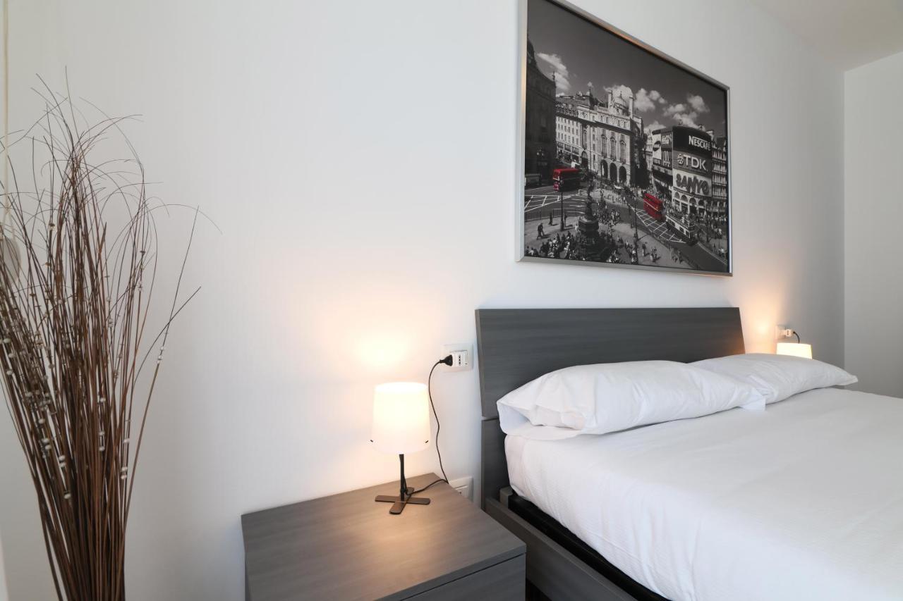 Primopiano - Bonomi Apartment Milan Bagian luar foto