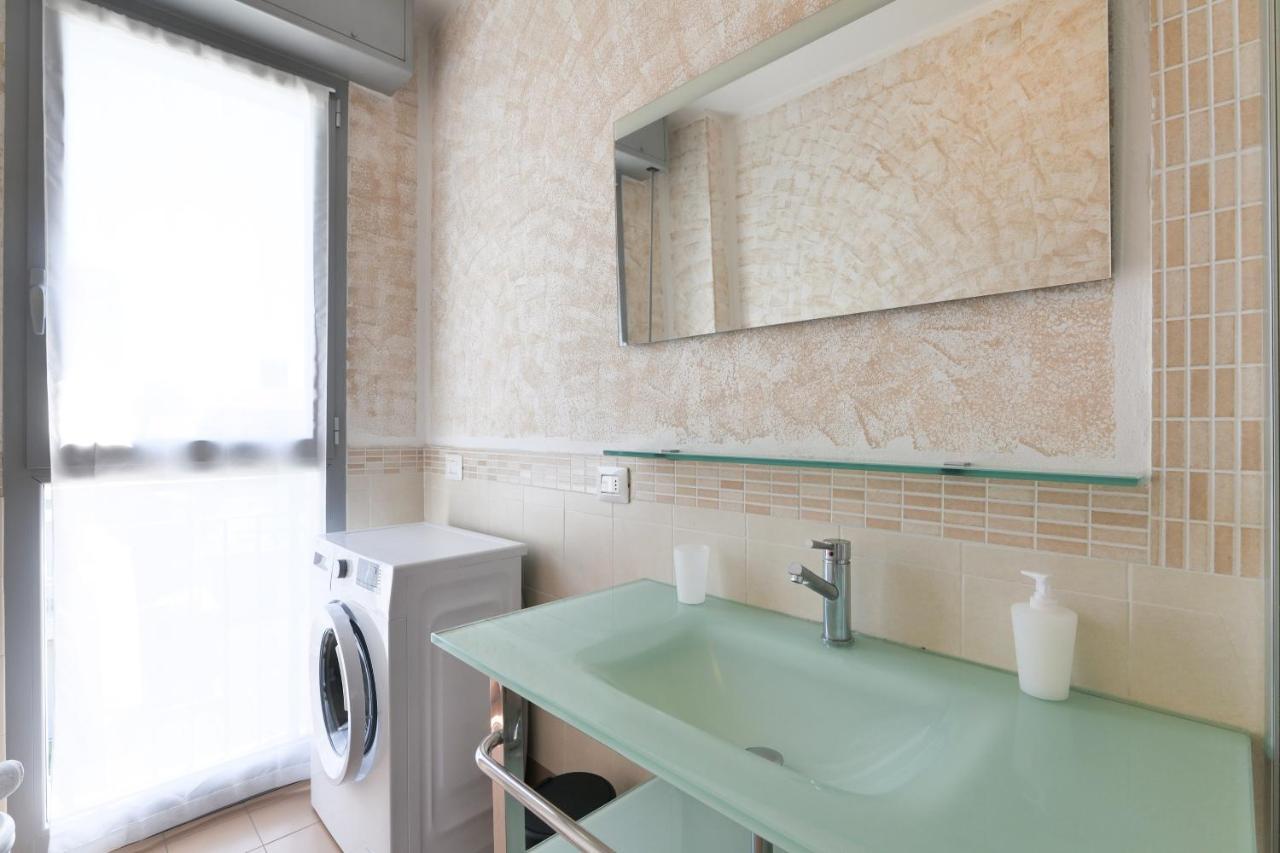 Primopiano - Bonomi Apartment Milan Bagian luar foto