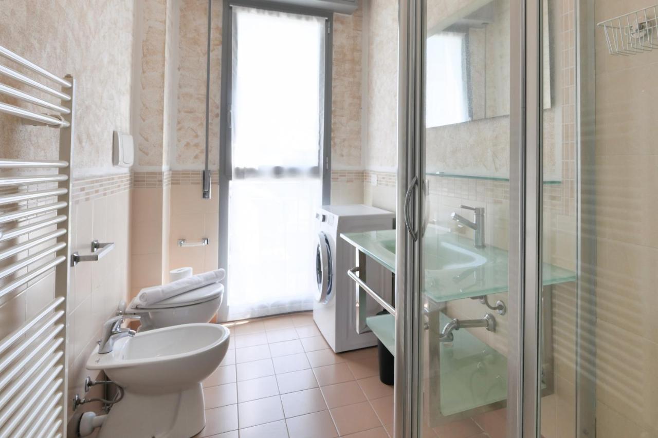 Primopiano - Bonomi Apartment Milan Bagian luar foto