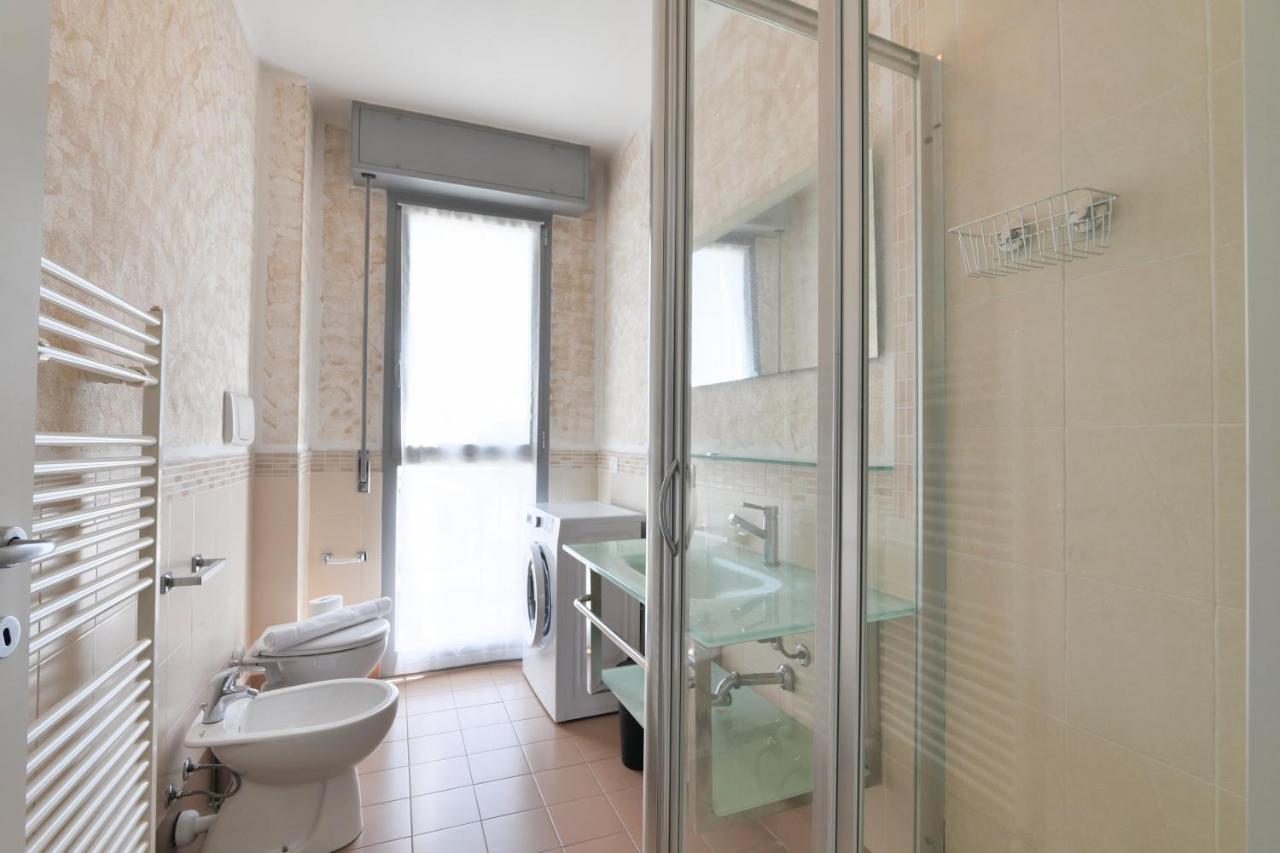 Primopiano - Bonomi Apartment Milan Bagian luar foto