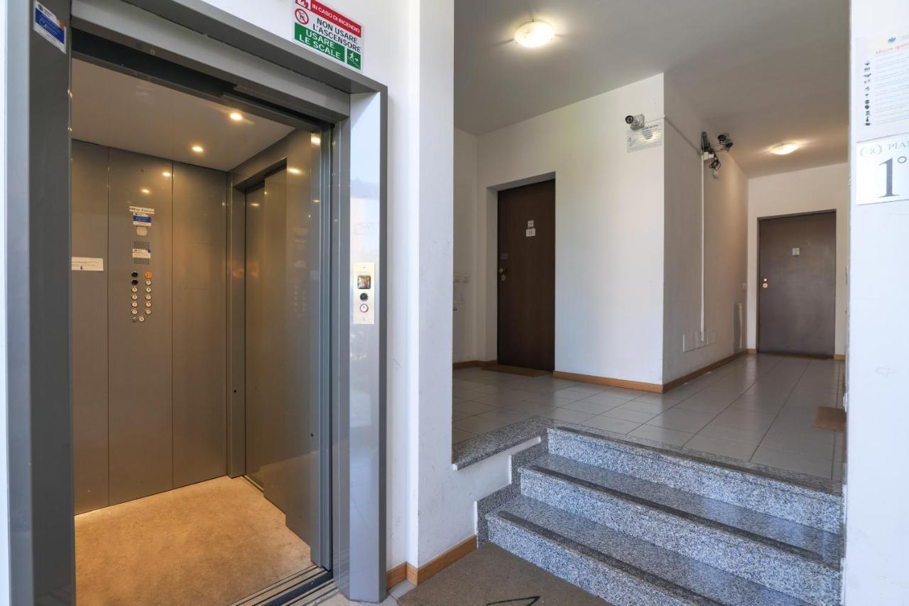 Primopiano - Bonomi Apartment Milan Bagian luar foto