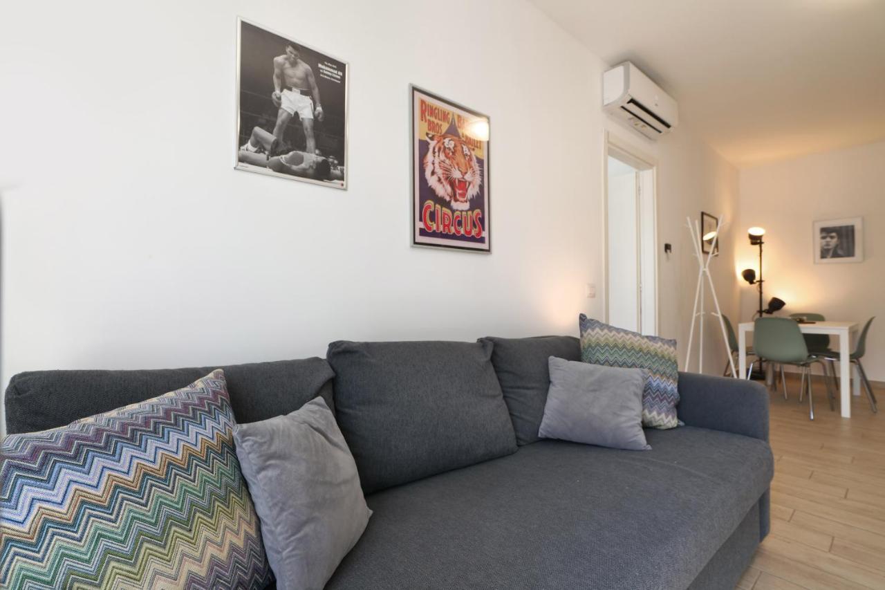 Primopiano - Bonomi Apartment Milan Bagian luar foto